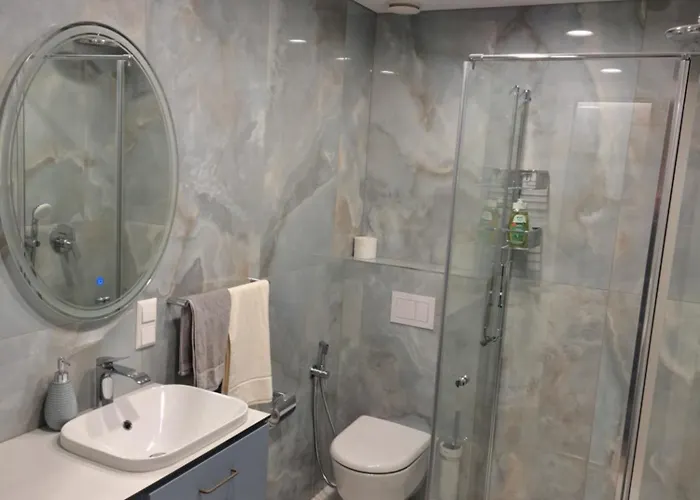 Adelina アパート *