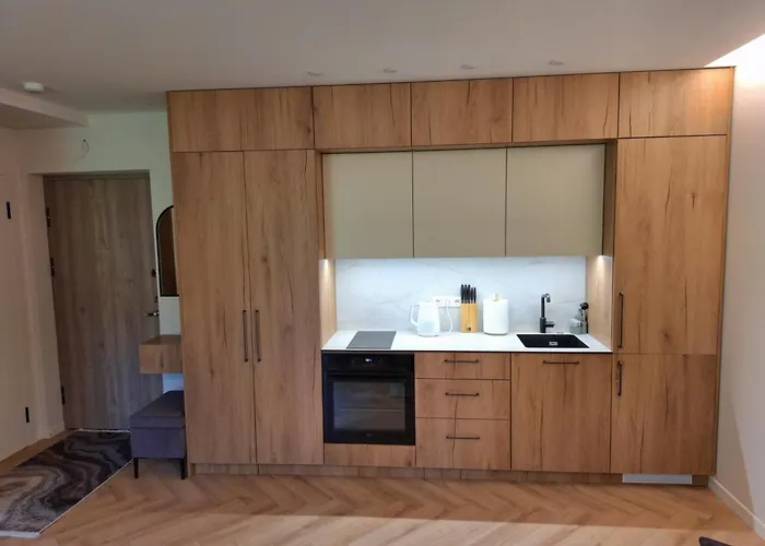 Adelina パランガ