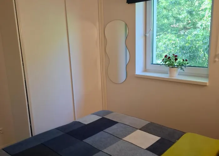 Adelina アパート